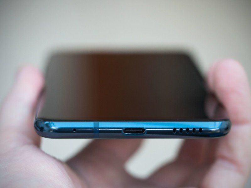 LG V30 Moroccan Blue