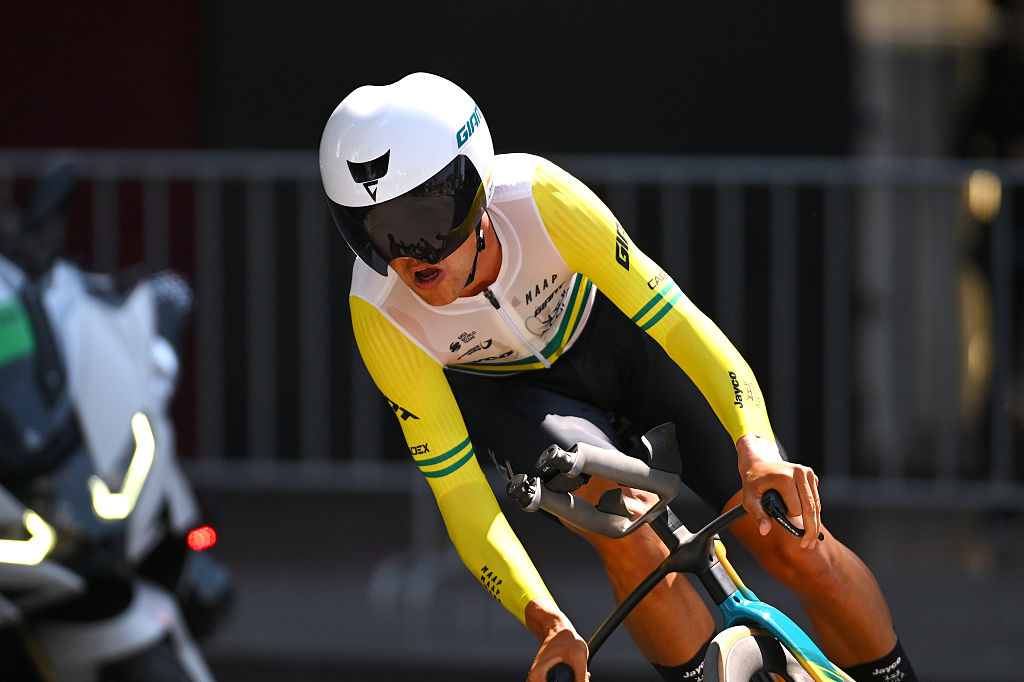 TIRANA, ALBANIA - MAY 10: Luke Plapp of Australia and Team Jayco AlUla crashes during the 108th Giro d'Italia 2025, Stage 2 a 13.7km individual time trial stage from Tirana to Tirana / #UCIWT / on May 10, 2025 in Tirana, Albania. (Photo by Tim de Waele/Getty Images)