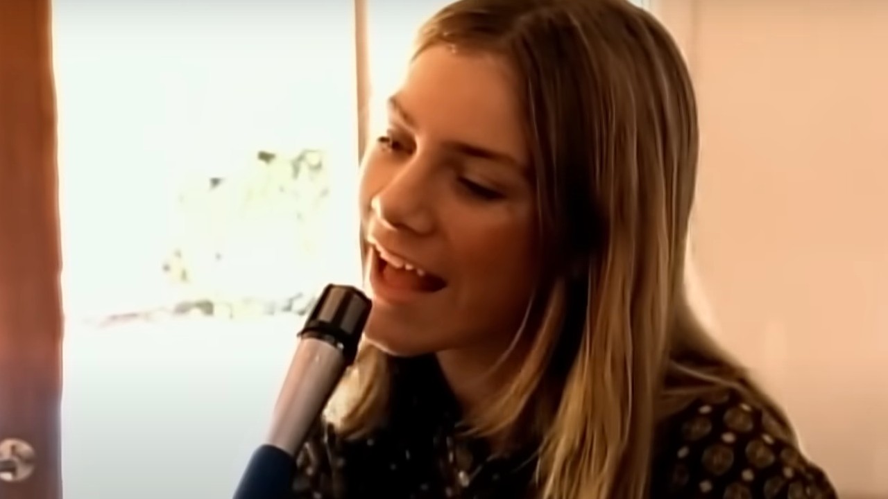 Hanson performing their hit song, "MMMBop"