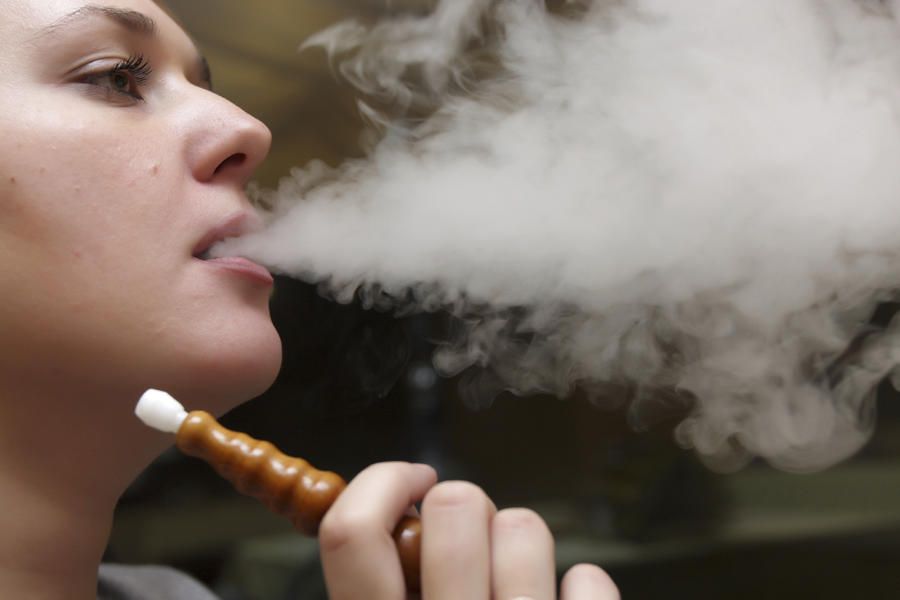 Study: Nearly 1 in 5 high school seniors smoke hookah