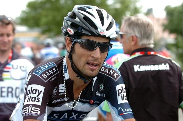 Stage winner Juan Jos&eacute; Haedo (Saxo Bank) makes his way to the podium.