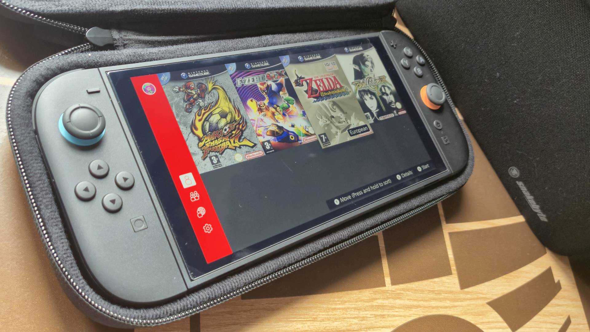 Photo by Rosalie Newcombe of the Snakebyte System Organiser Switch 2 case sitting on a coffee table.