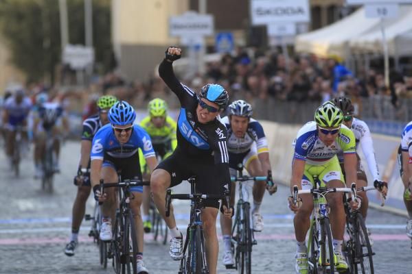 Edvald Boasson Hagen (Sky) took the cobbled sprint in Tirreno-Adriatico