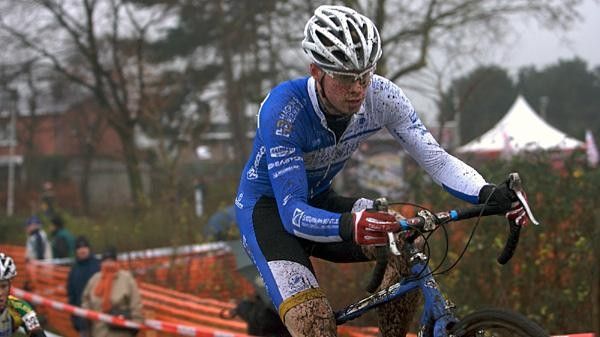 On the 'doubles' at Loenhut Azencross.