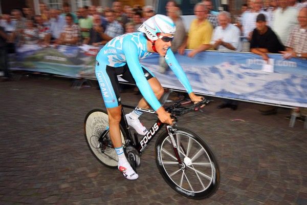 Dutch rider Niki Terpstra (Team Milram) rolls in after posting the quickest time.