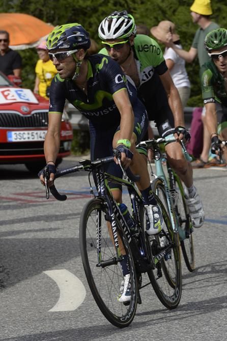 Alejandro Valverde shadowed by Laurens ten Dam