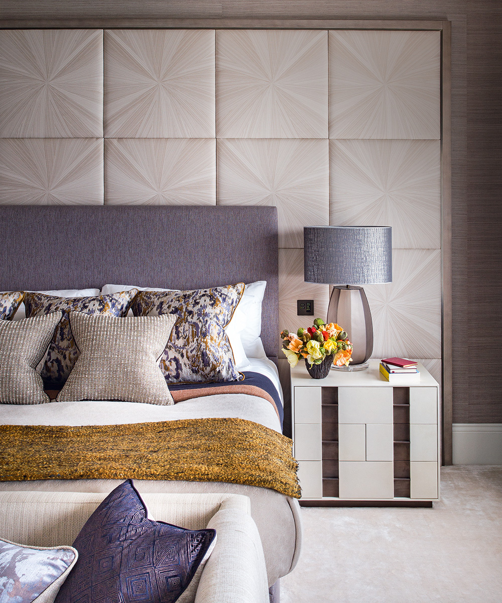 A modern bedroom with luxurious carpet