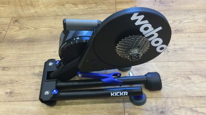 图片显示的是Wahoo Kickr V6 2022