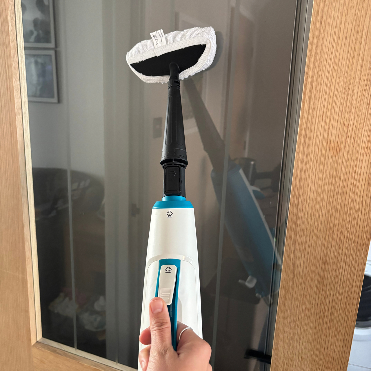 Russell Hobbs 12-in-1 Multifunctional Steam Mop window cleaning tool