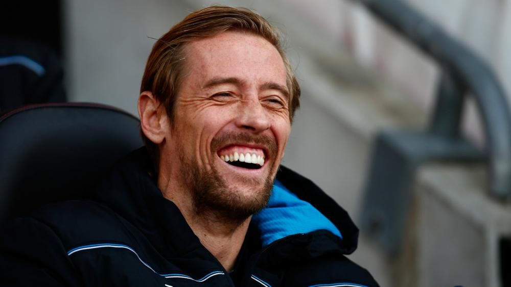 ‘My life is very strange – I’ve been in a bath with rose petals, recreating American Beauty, and over the California countryside in a hot air balloon that was also a pair of pants’ Peter Crouch tells FFT about his latest acting venture