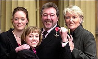 Jeremy Beadle dies after contracting pneumonia