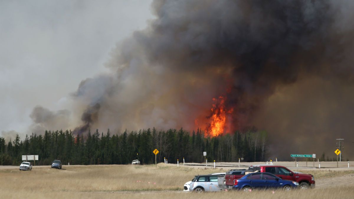 160509-alberta-wildfire.jpg