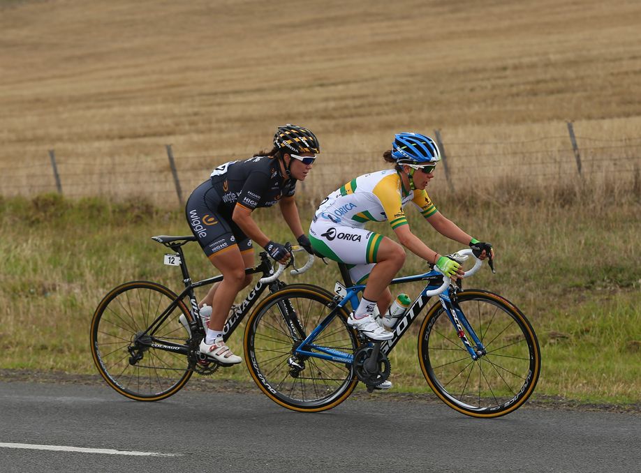 Australian champion Amanda Spratt (Orica-AIS) leads Chloe Hosking (Wiggle High5)