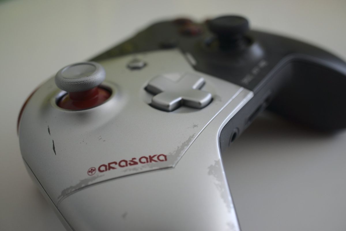 Xbox One Controller Cyberpunk Close Arasaka Branding