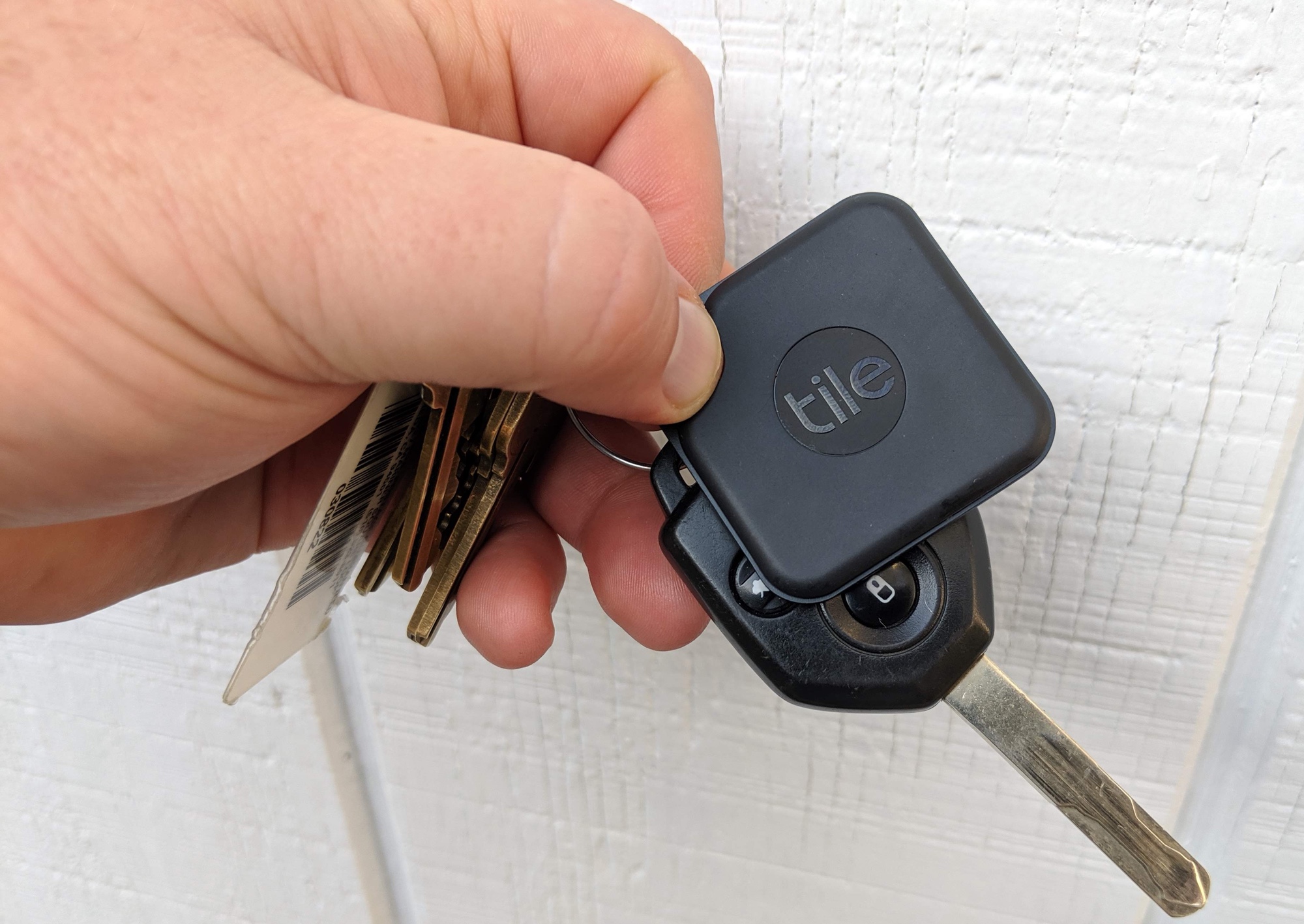 Best key finder in 2021 AirTag vs. Tile vs. SmartThings vs. Chipolo