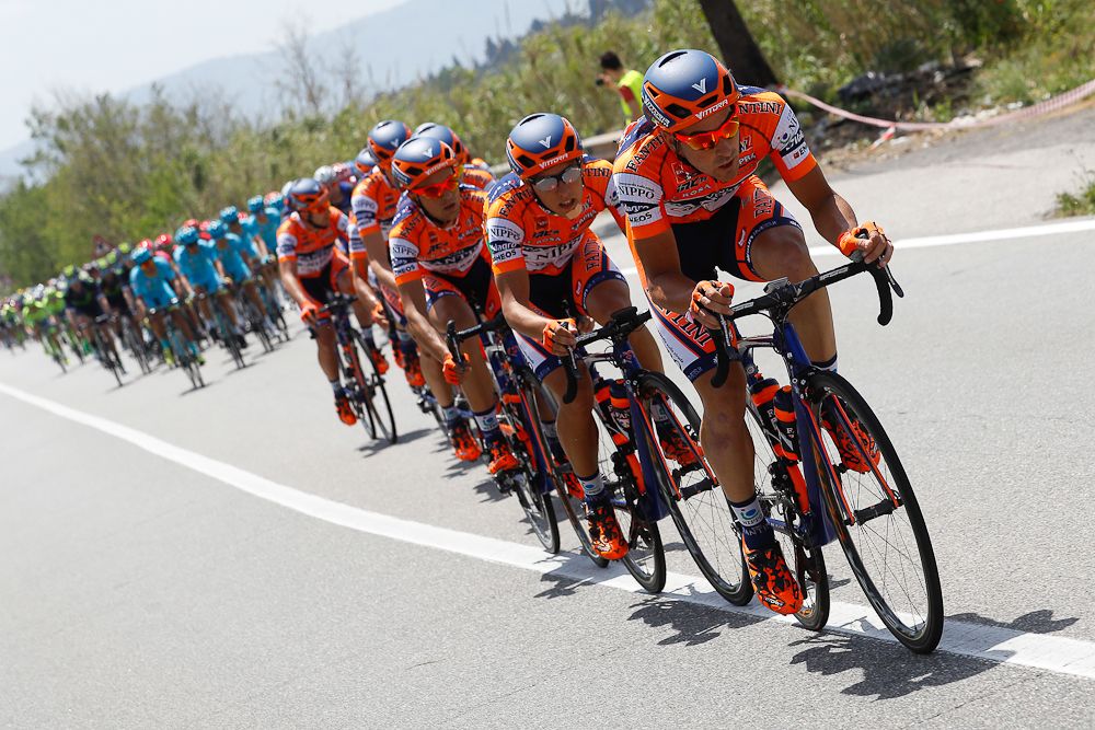 Nippo - Vini Fantini lead the chase during the Giro's fourth stage.