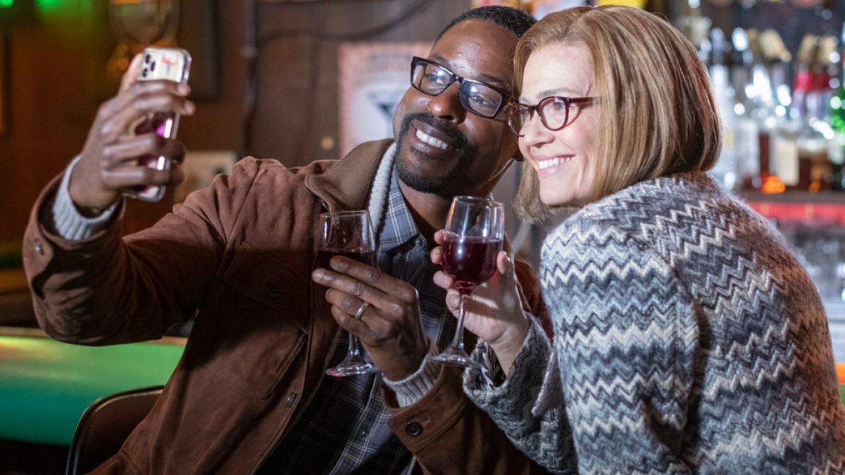 Randall and Rebecca Pearson take a selfie.