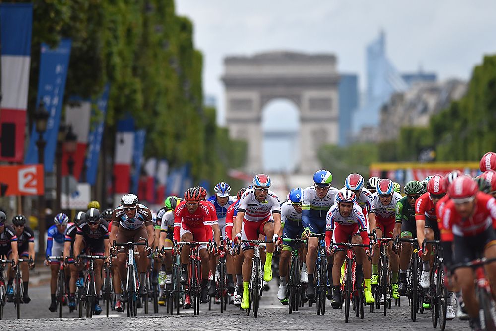 Team Katusha at the front of the field