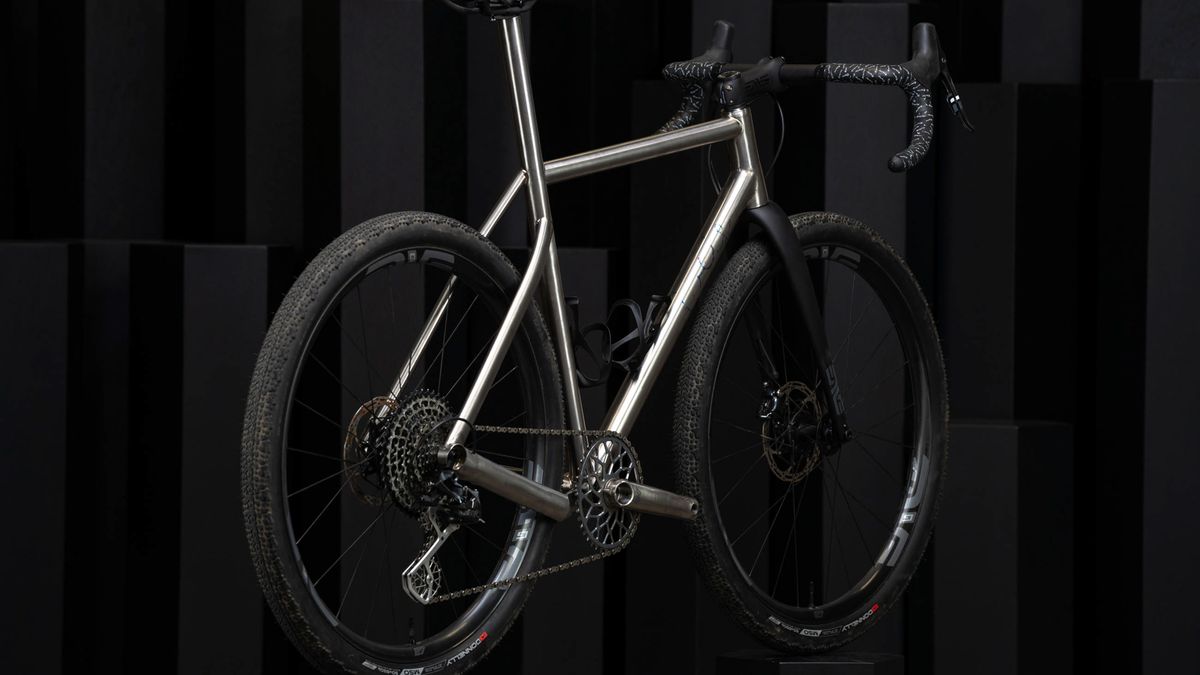 Enve Builders Roundup 2022 - Weis Hammer Gravel Ti