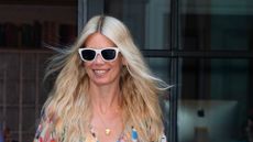 CLAUDIA SCHIFFER WEARING SUNGLASSES