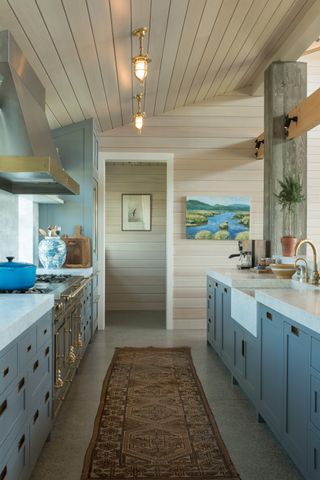 coastal farmhouse shaker kitchen