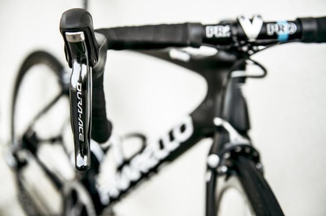 Shimano Dura-Ace Di2 STI levers