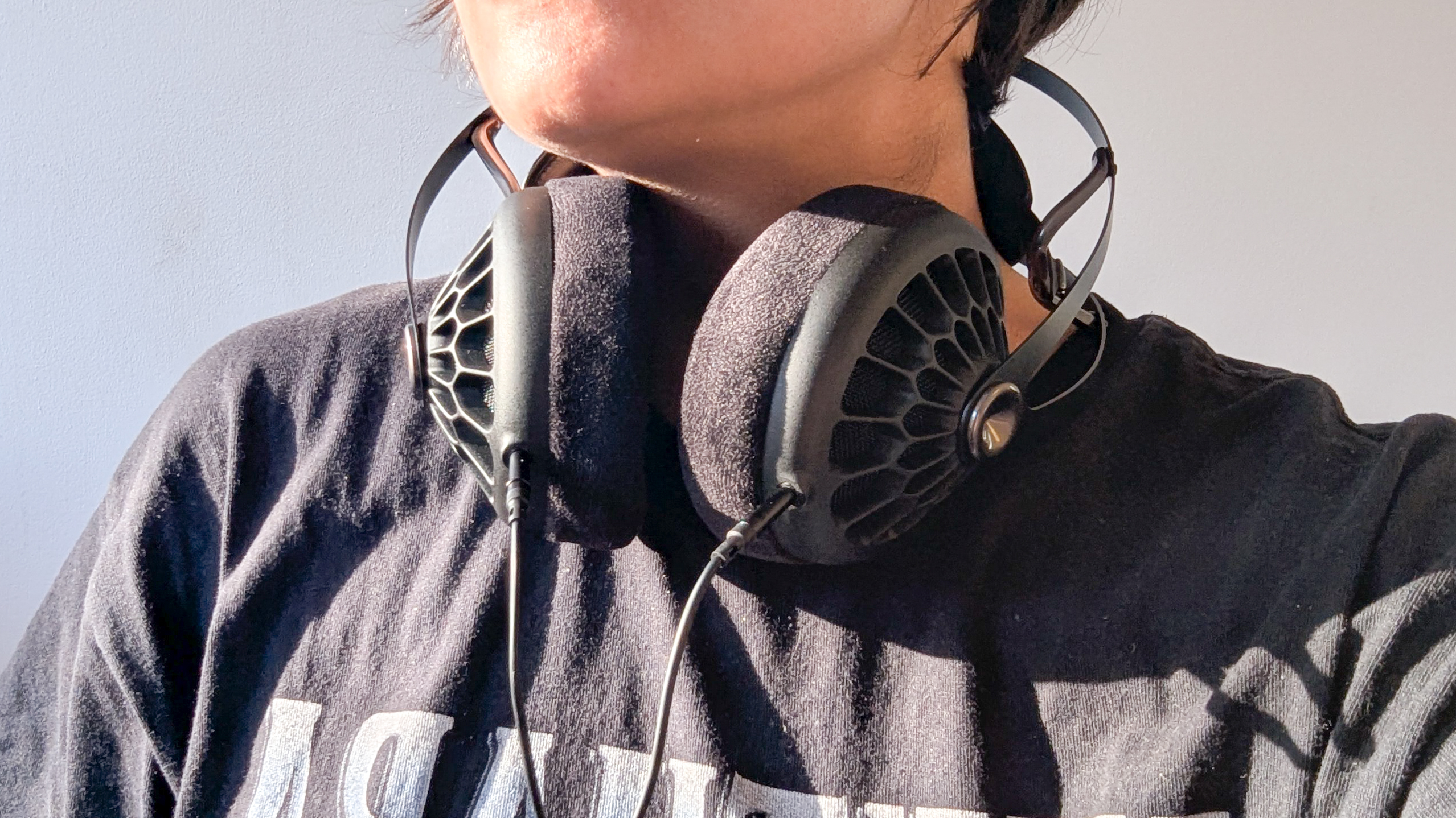 Meze 105 AER headphones
