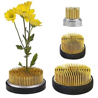 Round Flower Arrangers, 3 Pieces Flower Frog Kenzan Fixed Tools Flower Holder Floral Arrangement Pin for Flower Arrangement Vase, Fixation and Decoration (gold, 0.91 Inch, 1.02 Inch, 2.36 Inch)