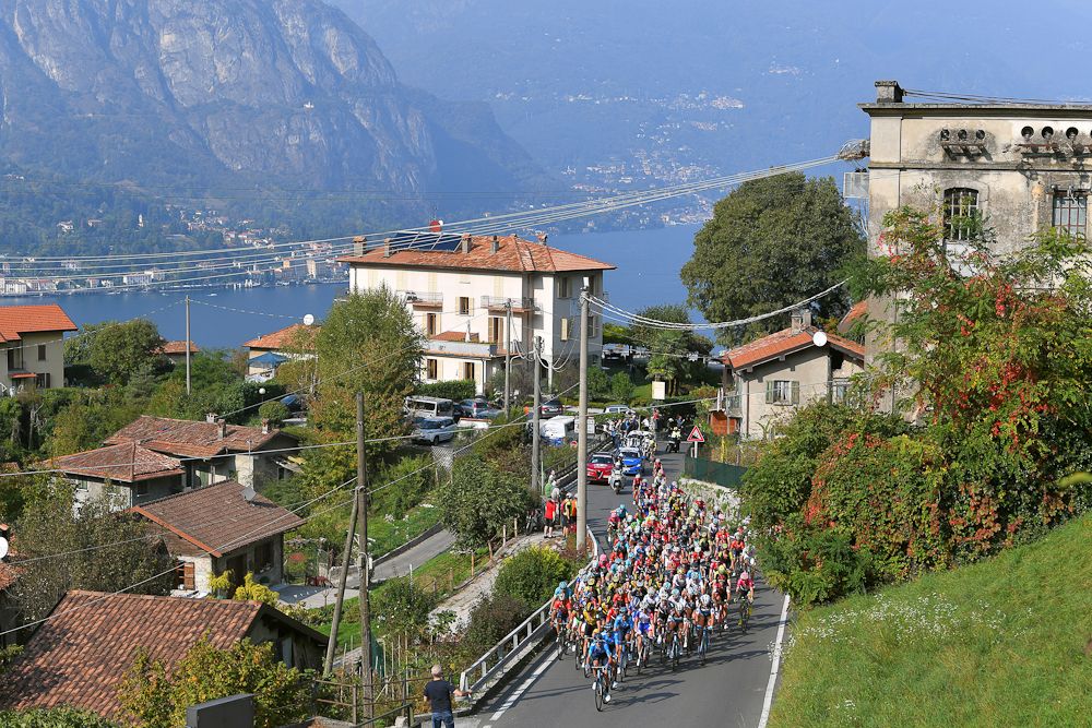 Scenery along the route of Il Lombardoa