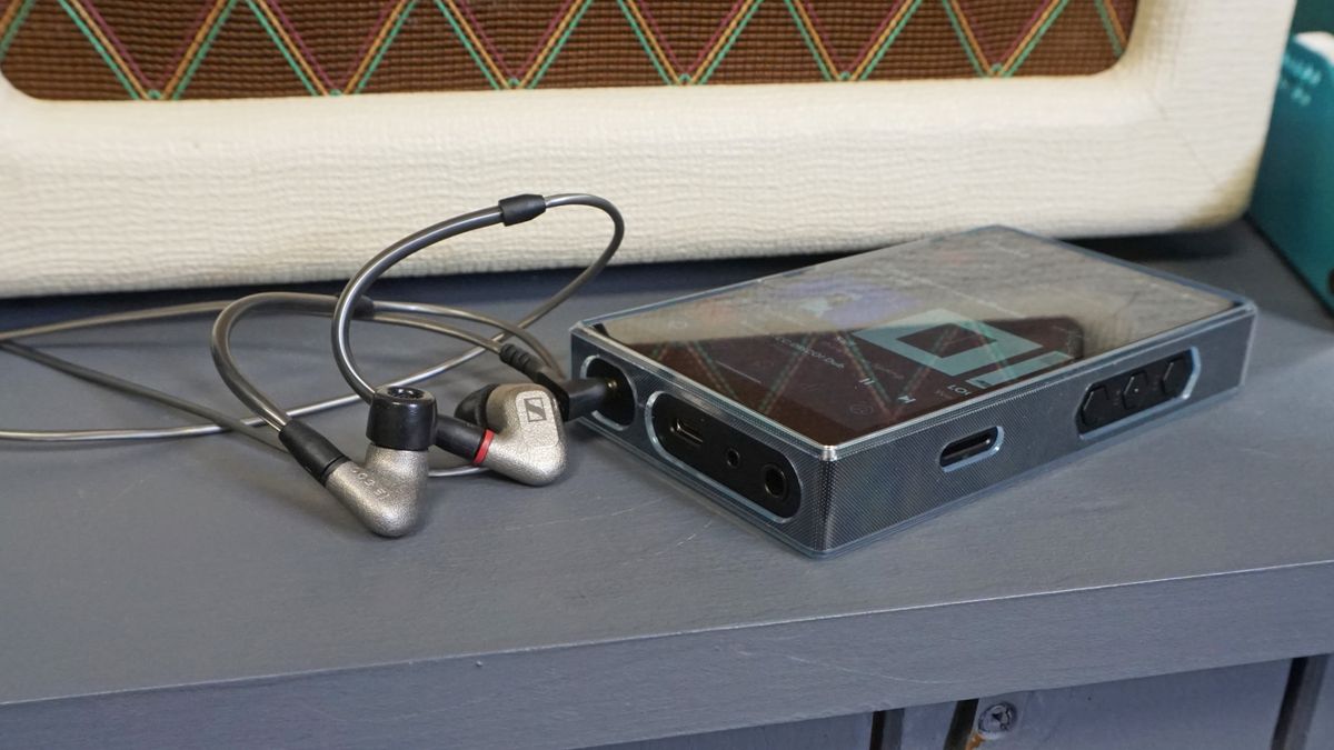 Sennheiser IE 600 plugged into FiiO M11S music player