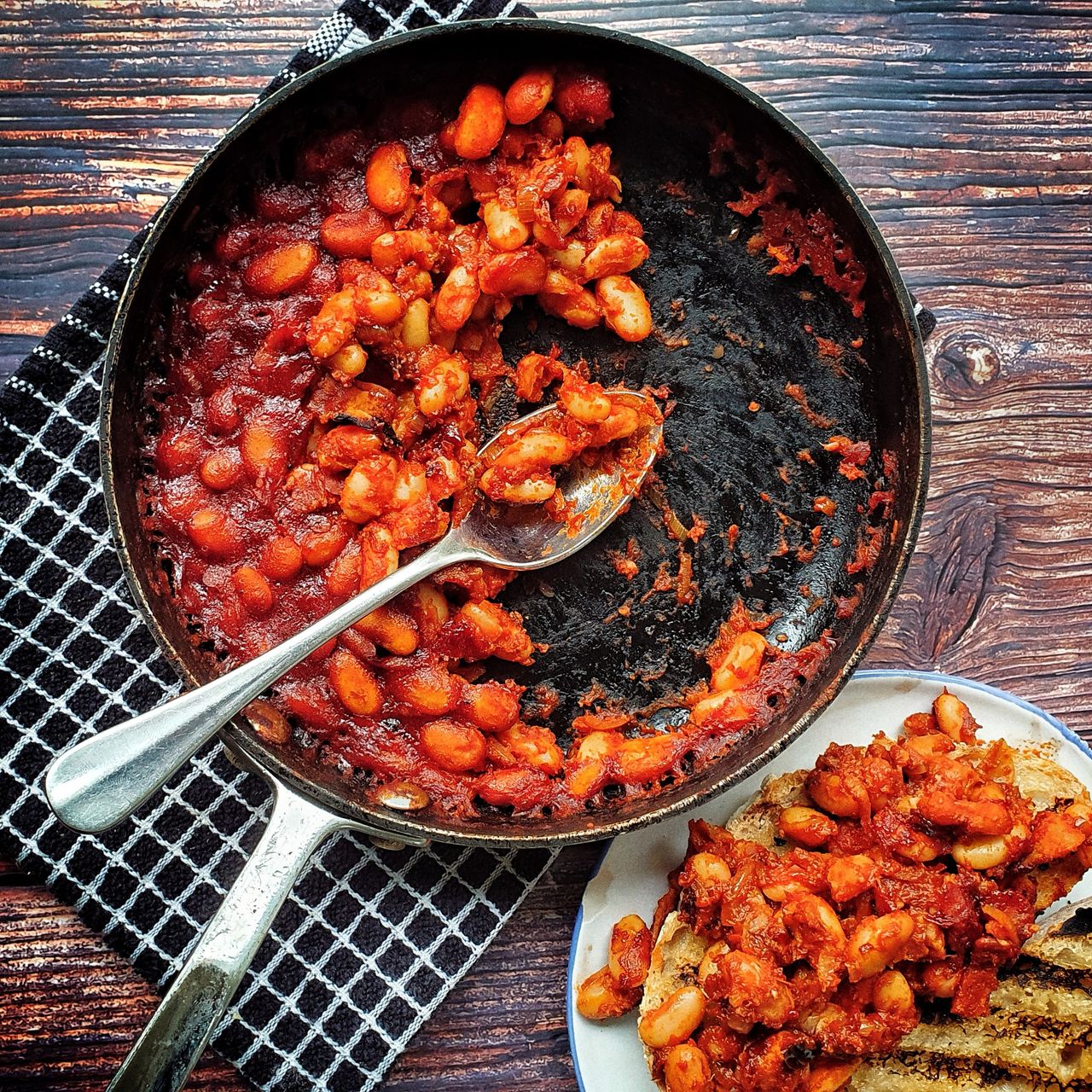 Bonfire Baked Beans