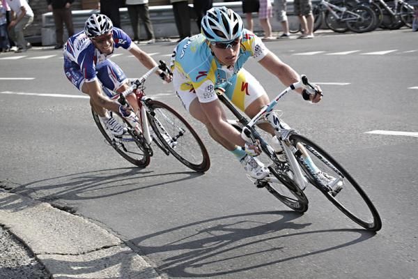 The race winning break of Alexandre Vinokourov (Astana) and Alexandr Kolobnev (Katyusha) at the 2010 Liege-Bastogne-Liege