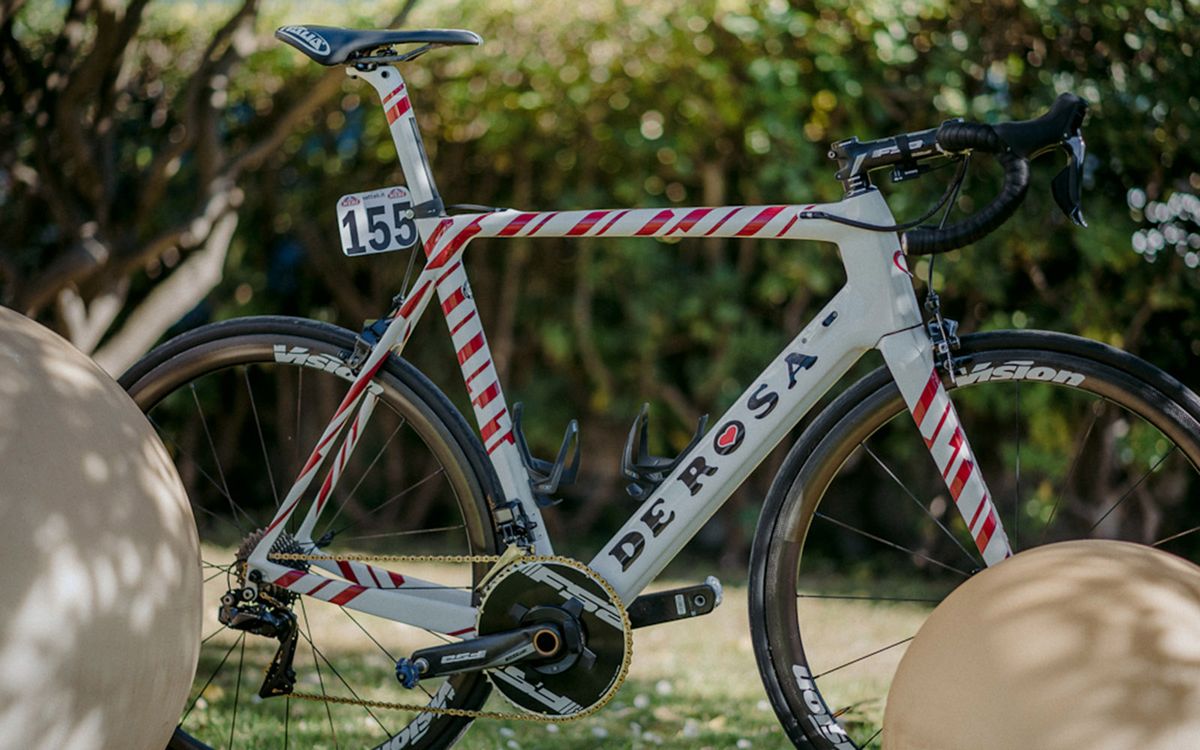 Krists Neilands' De Rosa Protos in the national colours of Latvia