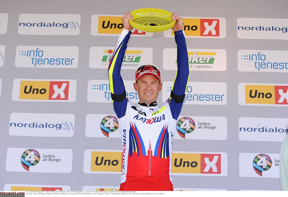 Kristoff hoists the stage trophy.