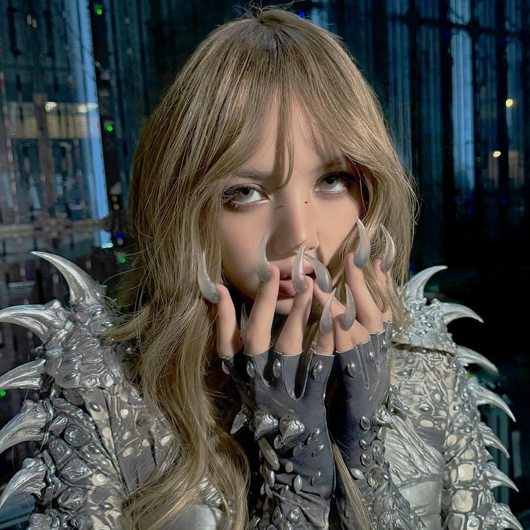 Lisa from Blackpink shows off her highlights by Jacob Schwartz.