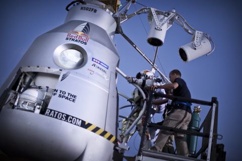 Red Bull Stratos Photos 18 Mile Space Jump Practice Space