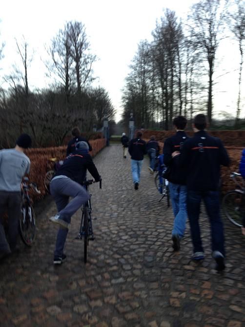 The group visits the castle at Vorselaar