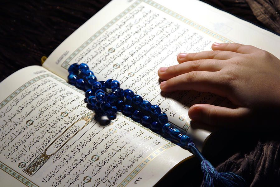 Former Marine protests daughter&amp;#039;s Islam homework assignment, is banned from school