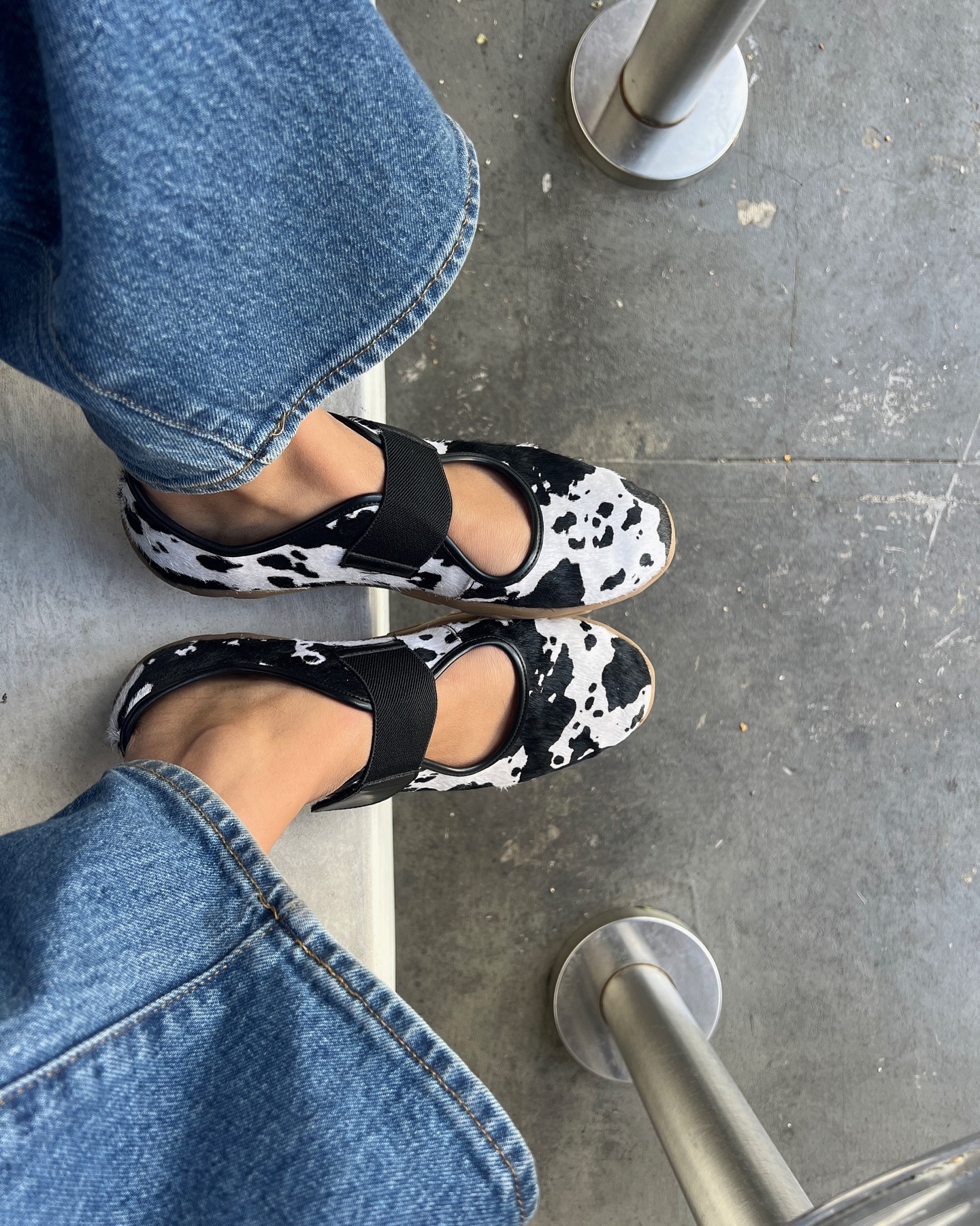 An image of @shhtephs wearing wedge trainers, one of the biggest summer trends of 2026.