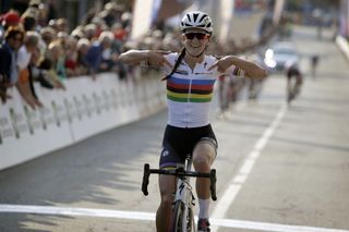 Lizzie Armitstead (Boels-Dolmans) wins the Trofeo Alfredo Binda