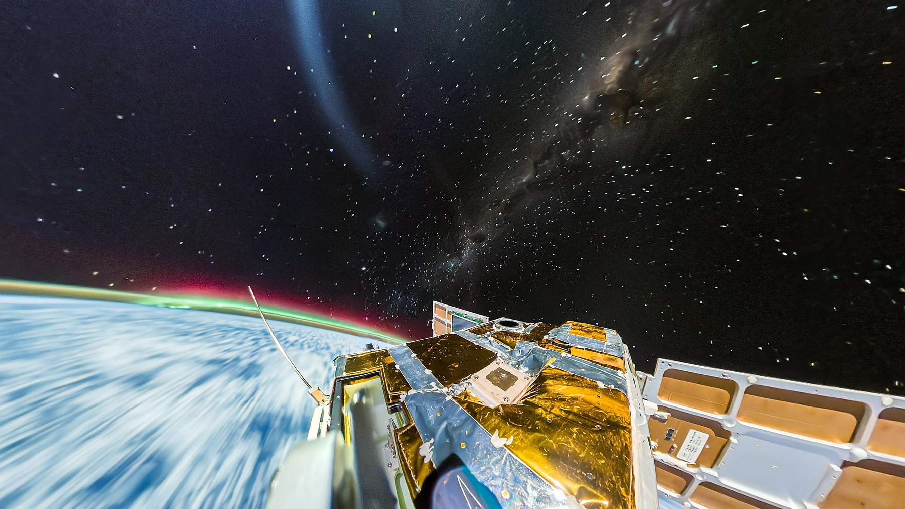 Insta360 X2: the first 360 action camera in space for one year