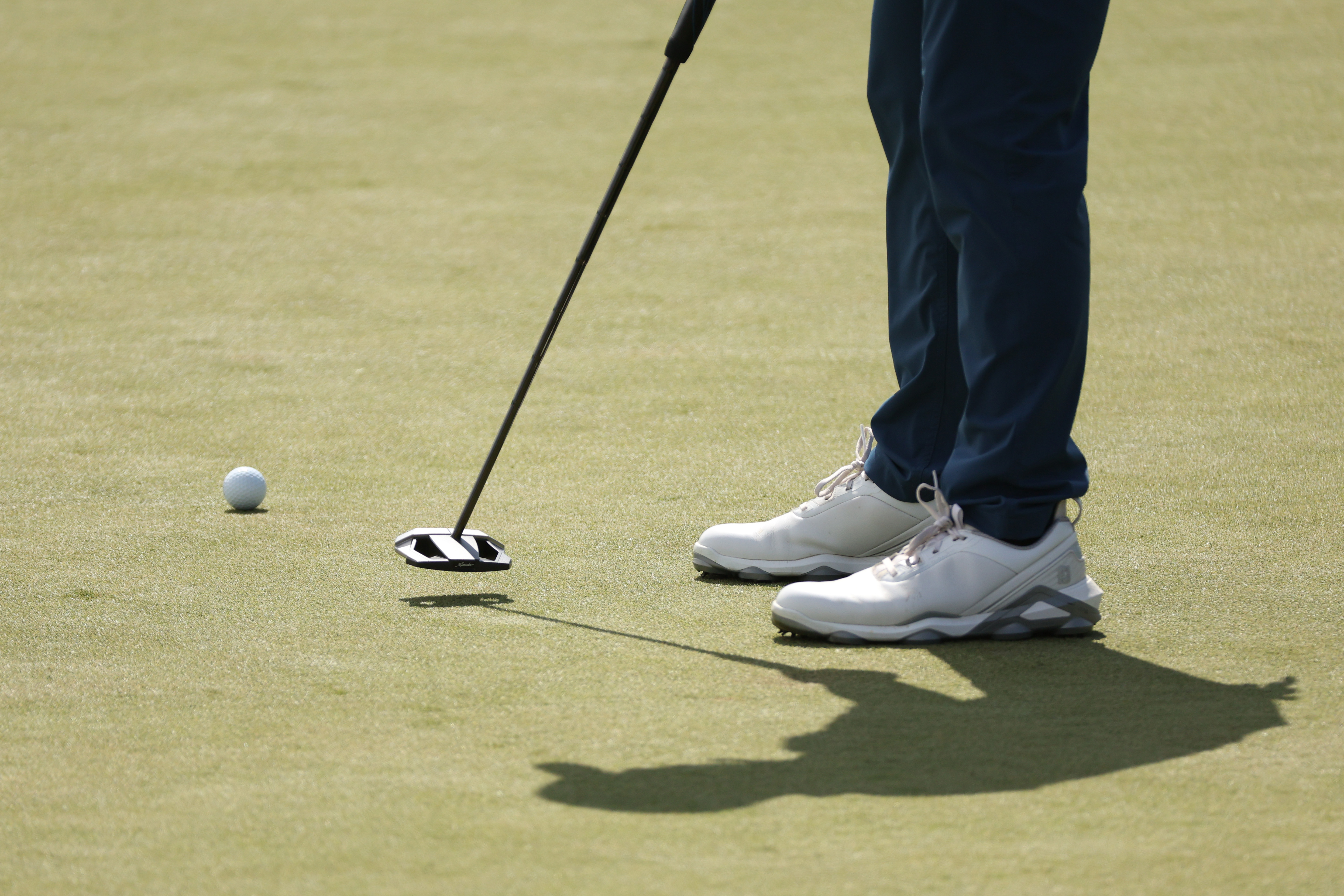 A close up of Brian Harman's putter