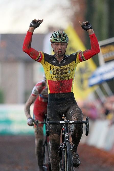 Sven Nys celebrates victory