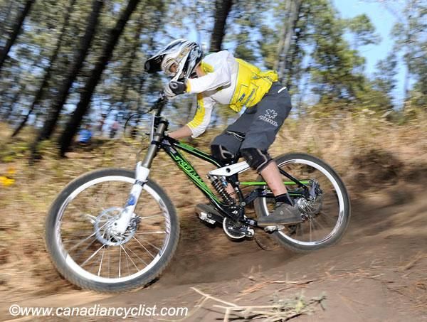 Four cross winner Luana Oliveira finished 3rd in the downhill