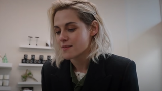 Kristen Stewart in Happiest Season screenshot