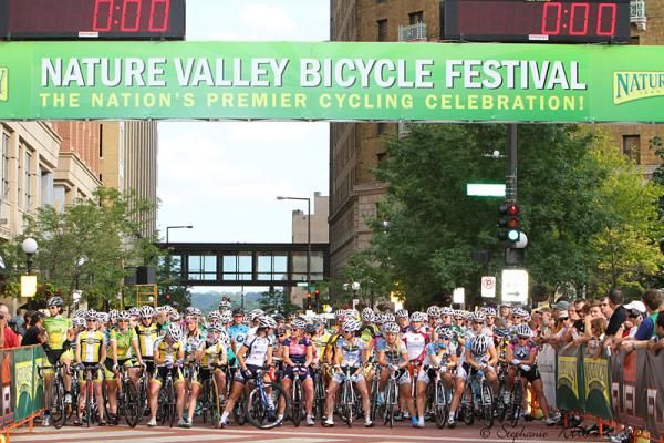 The start of the women's race
