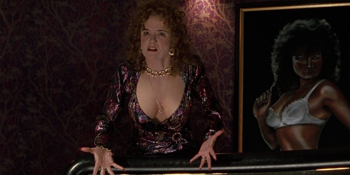 The Weird Back To The Future Prop Lea Thompson Saved From Part 2