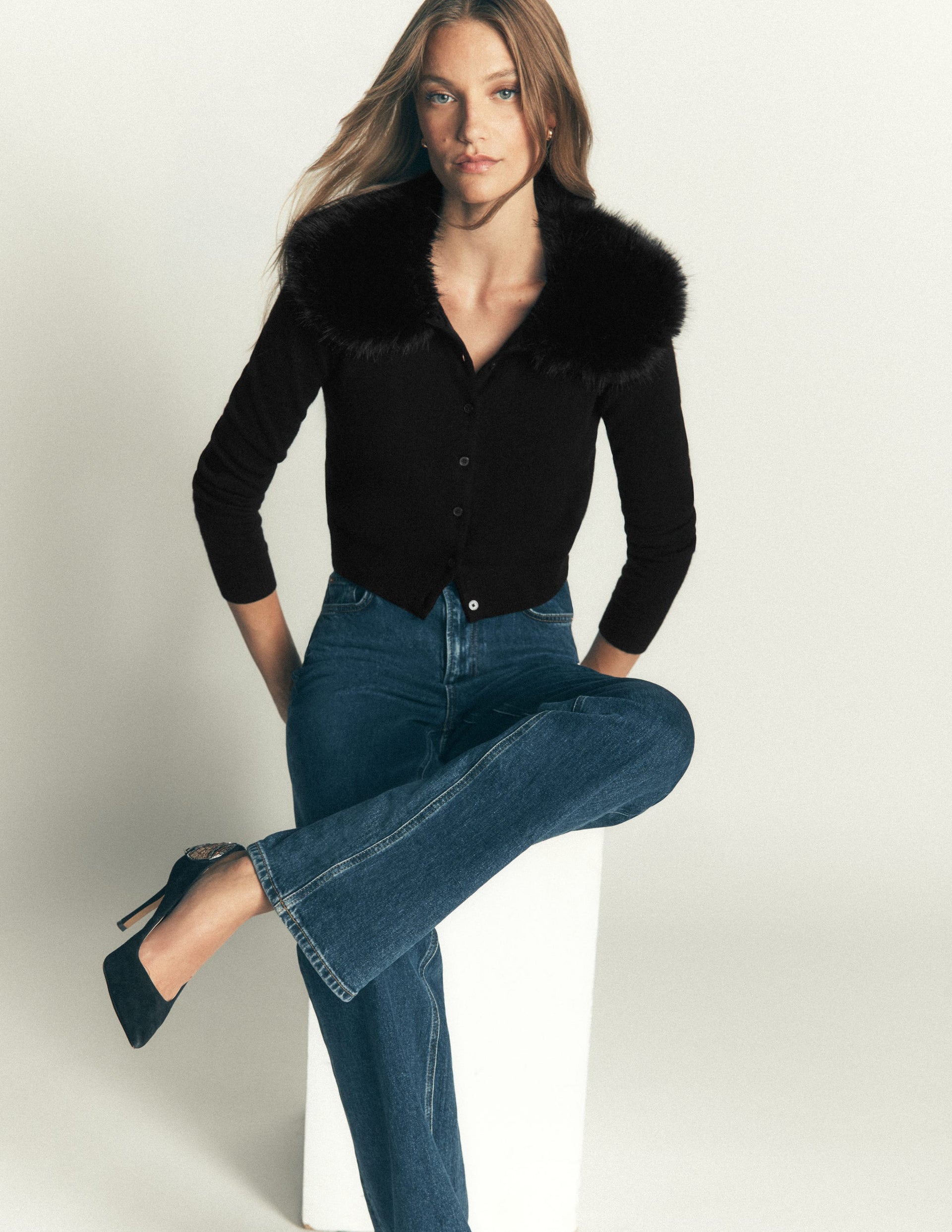 Fur Collar Cropped Cardigan-Black