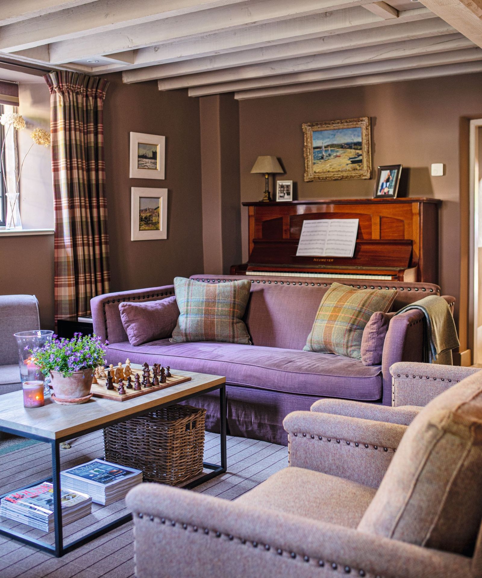 How can I make my small living room cozy? Homes & Gardens