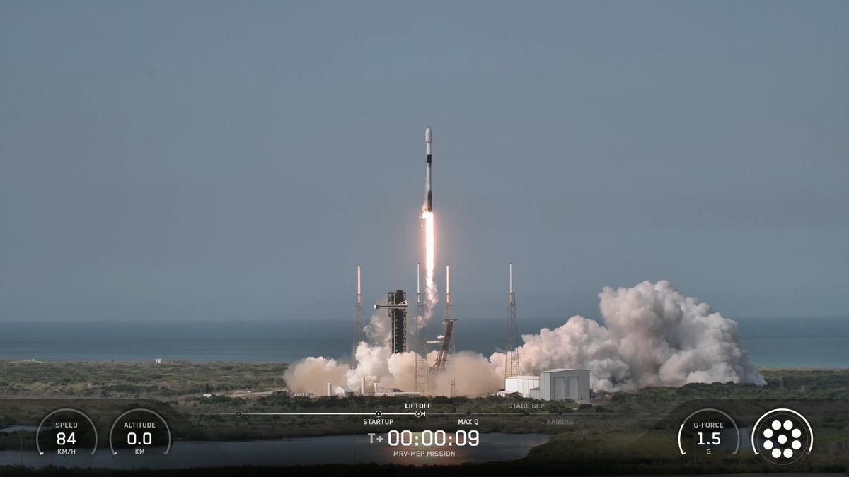 SpaceX launches satellite repair drone with 10-foot robotic arms to Earth orbit (video)